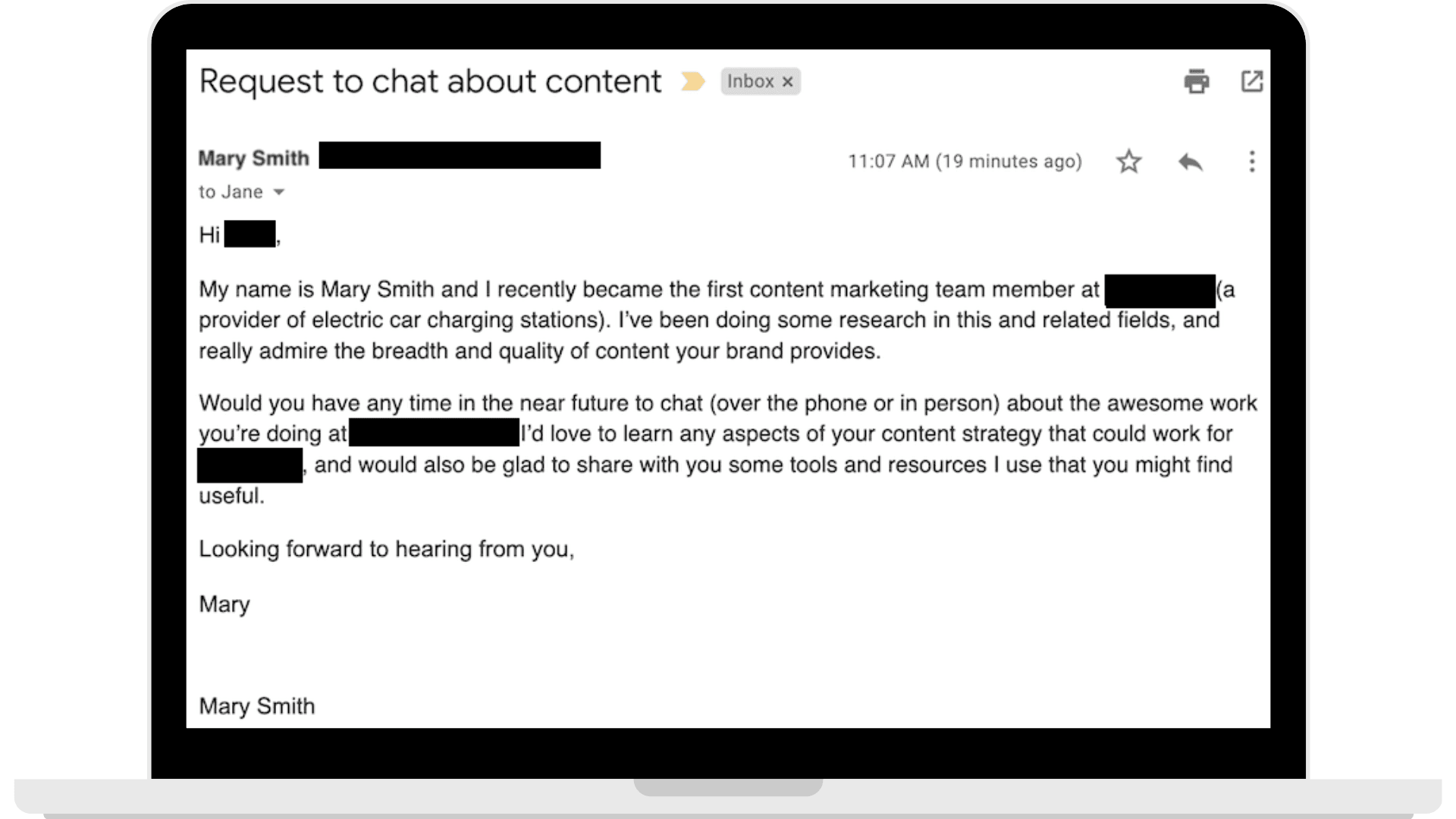 A cold email example about requesting a chat to talk about the content strategy.